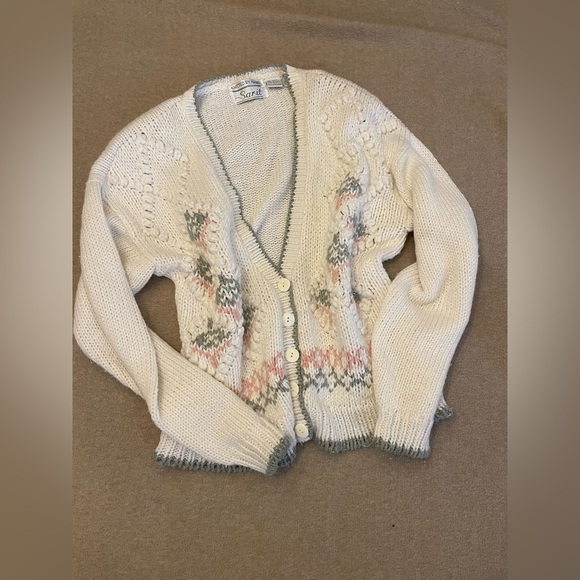 Cardigan - Picture 1 of 6